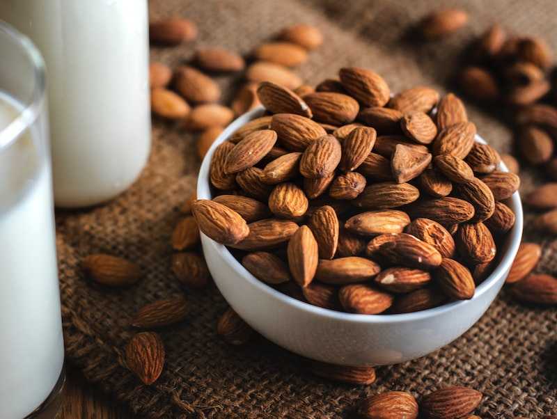 hormonal balance with almonds