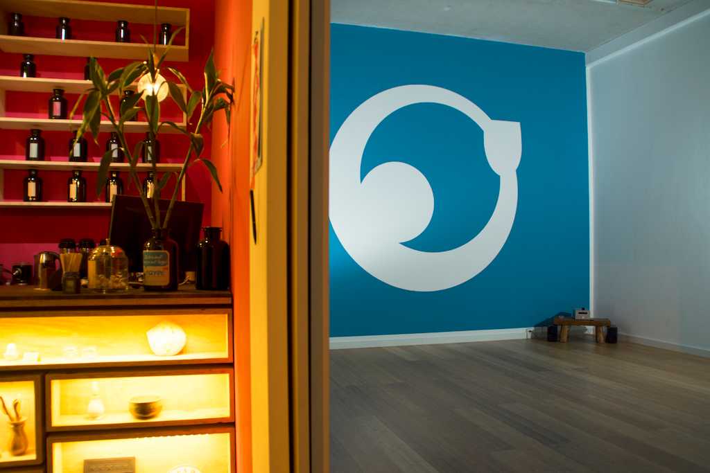 inside of Chimosa yoga studio