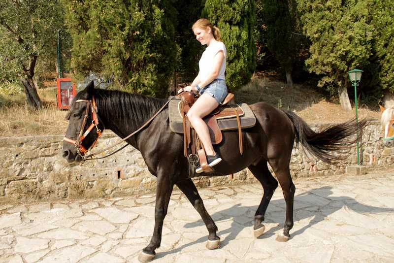 horseback riding in umbria