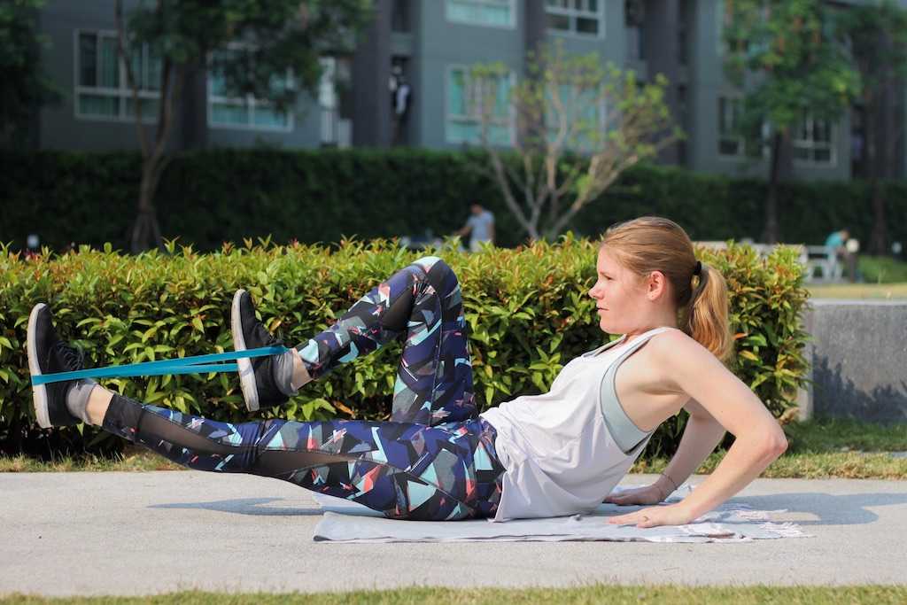 Core Workout Exercise Resistance Band Pull 2