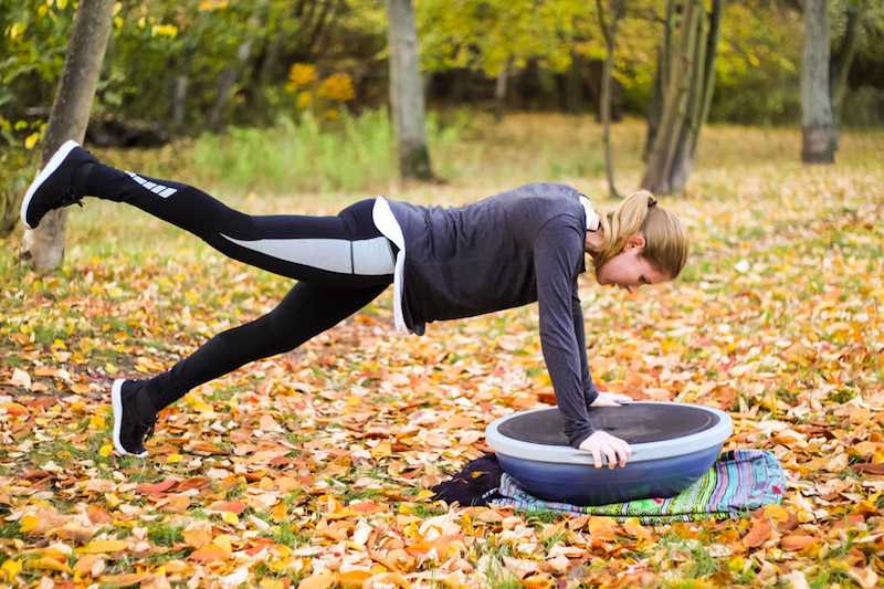 push-up with BOSU Ball and leg lift